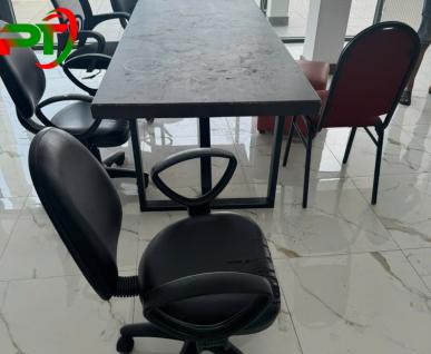 Tiết kiệm chi phí nhờ giải pháp mua nội thất, bàn văn phòng cũ